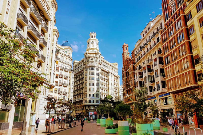 Guía de Fiesta Erasmus en Valencia: Dónde Salir de Noche